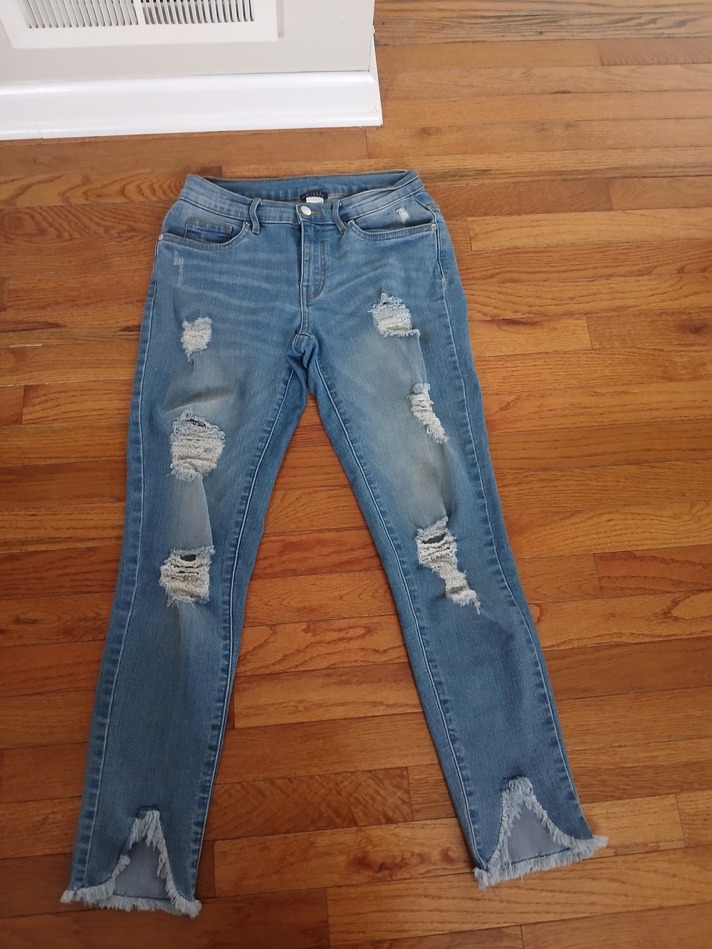 VENUS Light Blue Distressed Skinny Jeans